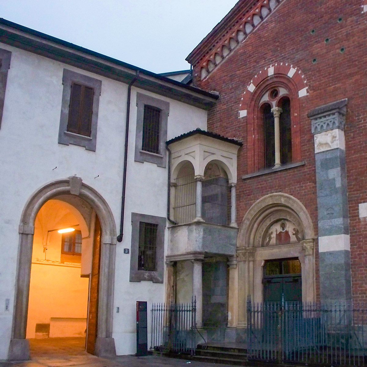 piazza sant'eustorgio